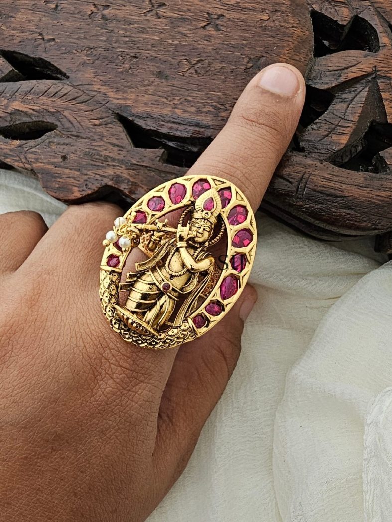 Kemp Stone Krishna Finger Ring