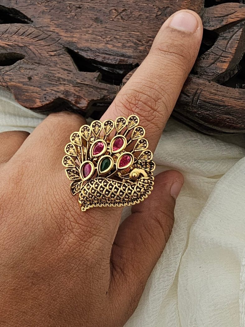 Antique Peacock Finger Ring