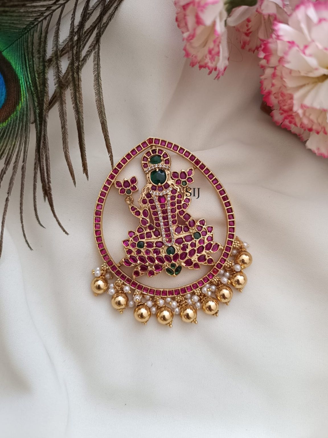 Traditional Goddess Lakshmi Kemp Stones Pendant