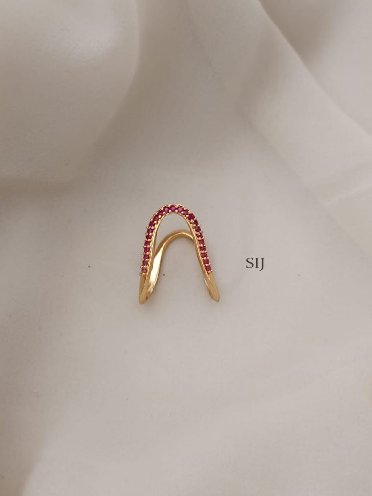 Red Stones V Shaped Vangi Finger Ring