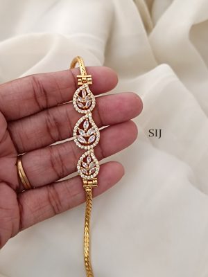 Imitation Leaf White Stones Mugappu Chain