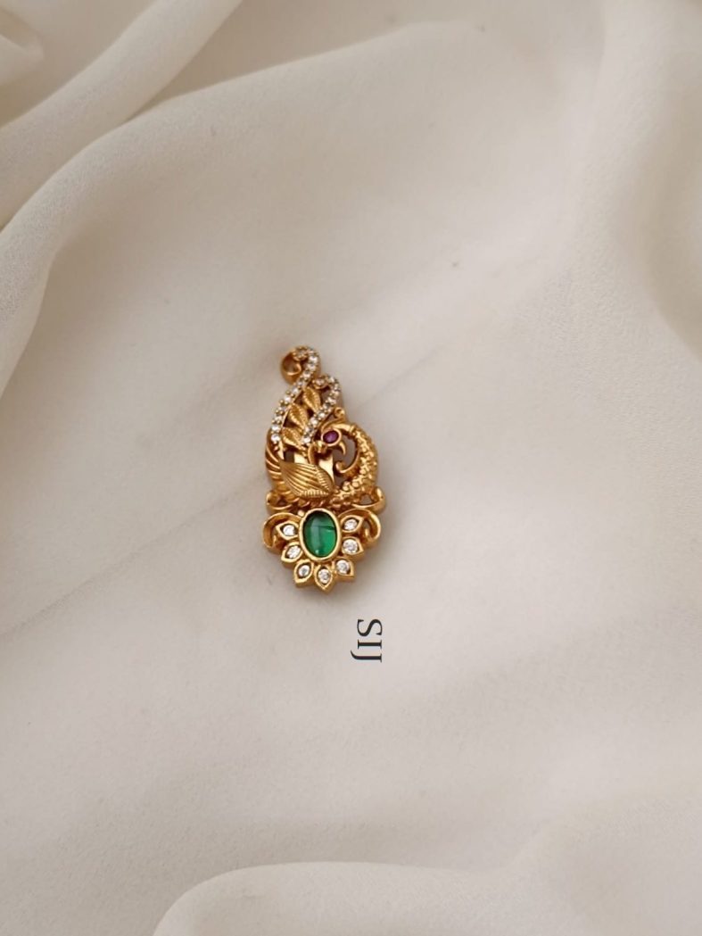 Imitation Peacock Design Saree Pin