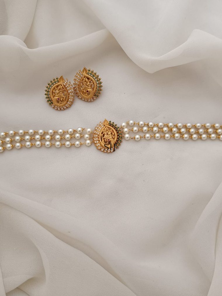 Traditional Radhakrishna Pearl Choker Set