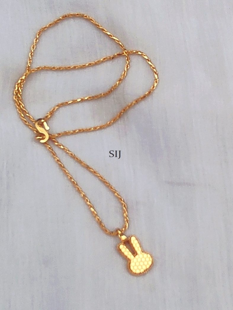 Imitation Broad Chain With Bunny Pendant