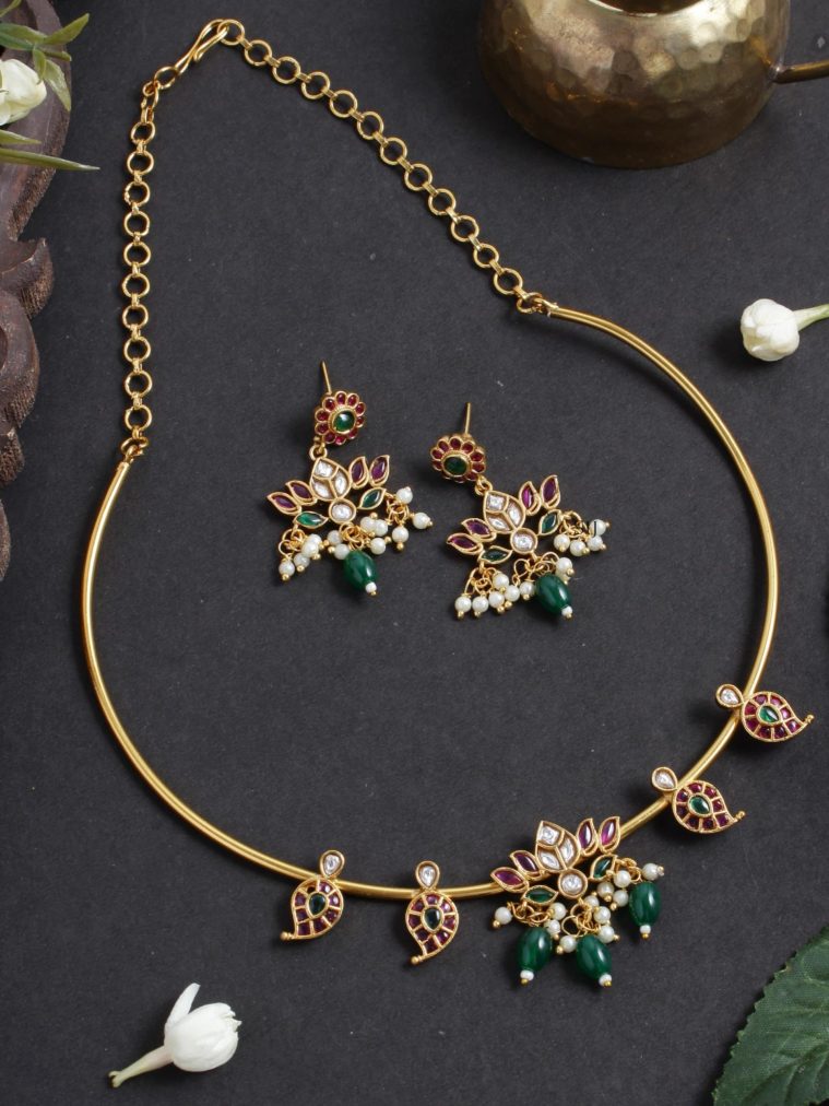 Gold Finish Hasli Necklace with Kemp Stones Flower and Mango Pendants