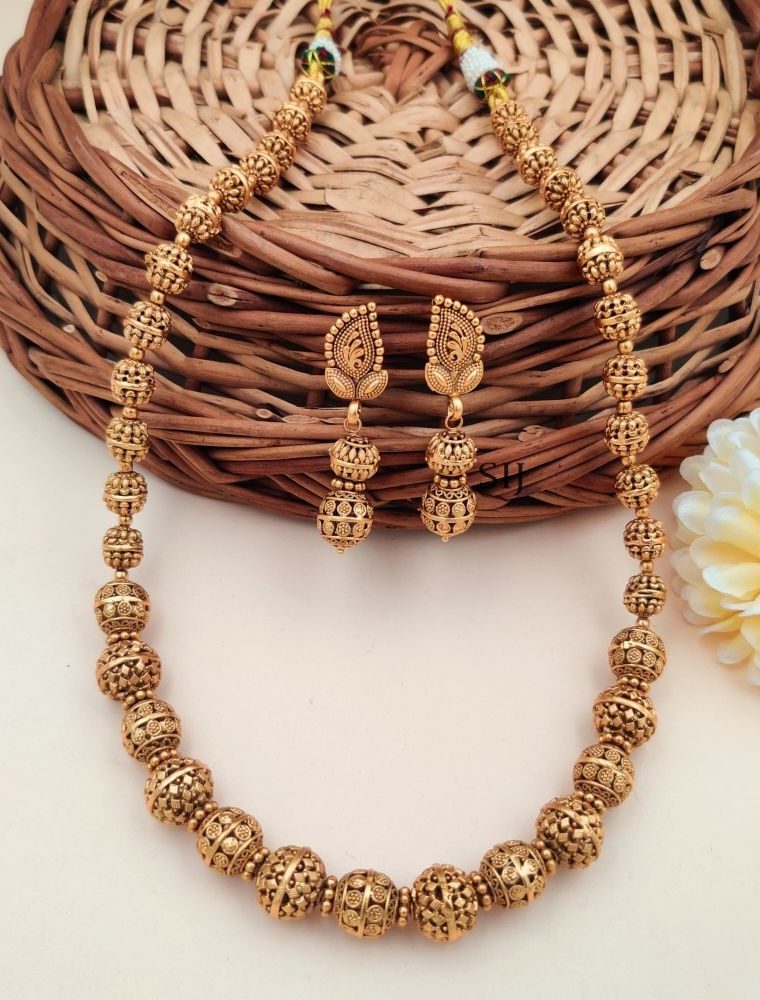 Imitation Round Beaded Necklace