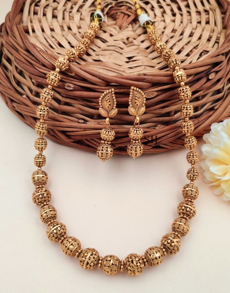 Imitation Round Beaded Necklace