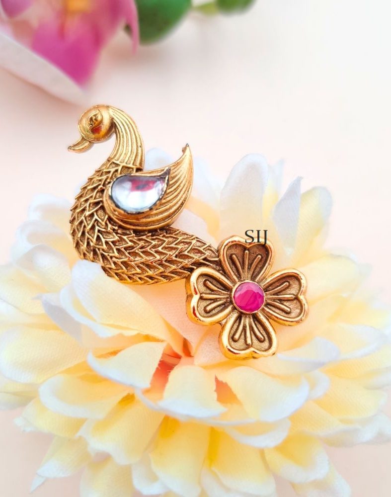 Traditional Floral Finger Ring