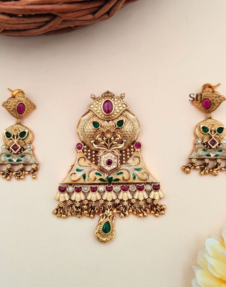 Artificial Floral Gold Plated Pendant Set