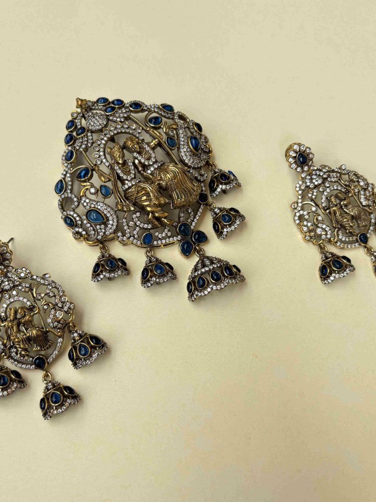 Artificial Krishna Radha Victorian Pendant Set