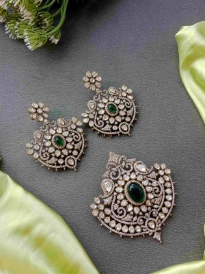 Imitation Massonite Victorian Pendant Set