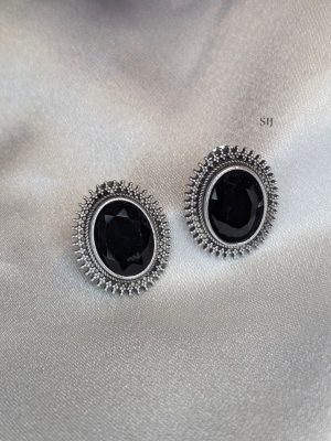 Silver Polish Oval Design Stone Ear Studs