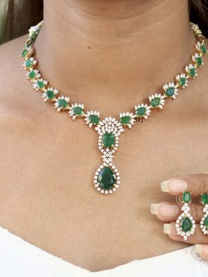 Traditional Ruby / Emerald Stones Necklace Set