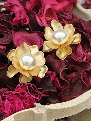 Gold Tone Floral Design Ear Studs with Middle Pearl