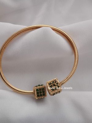 Pretty Green Stone Bracelet