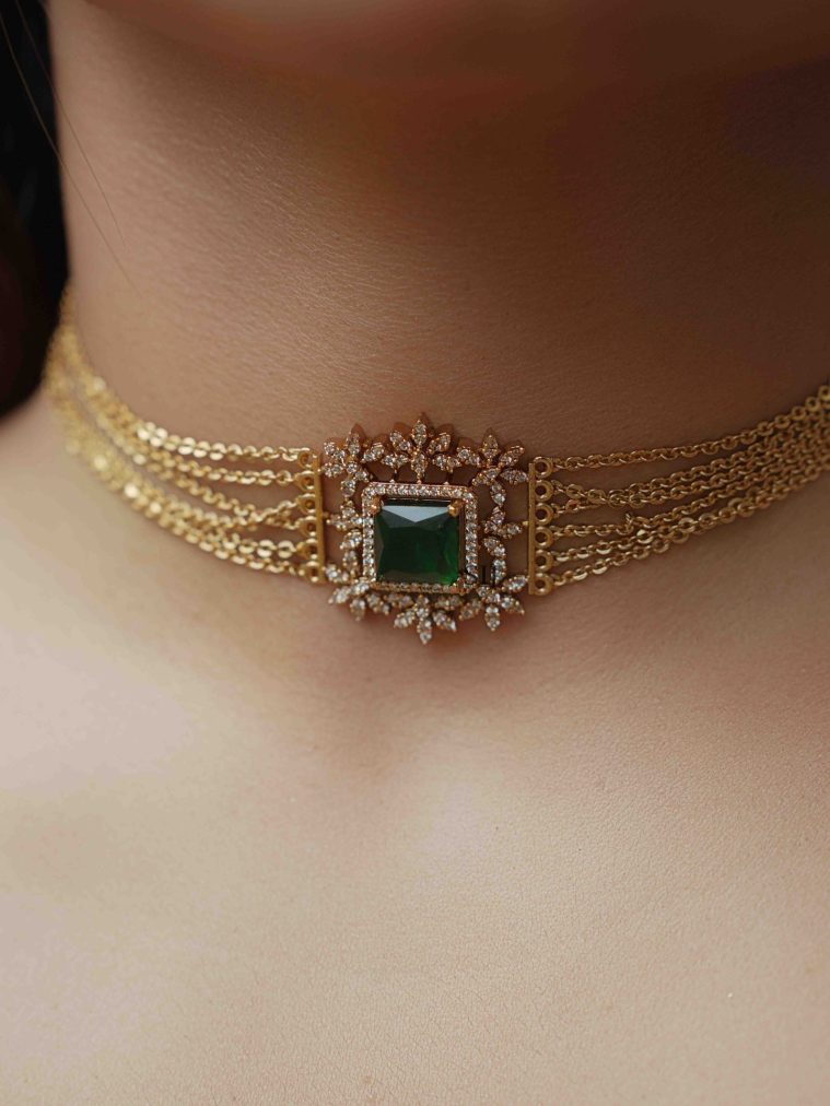 Gold Plated Middle Emerald Stone Choker