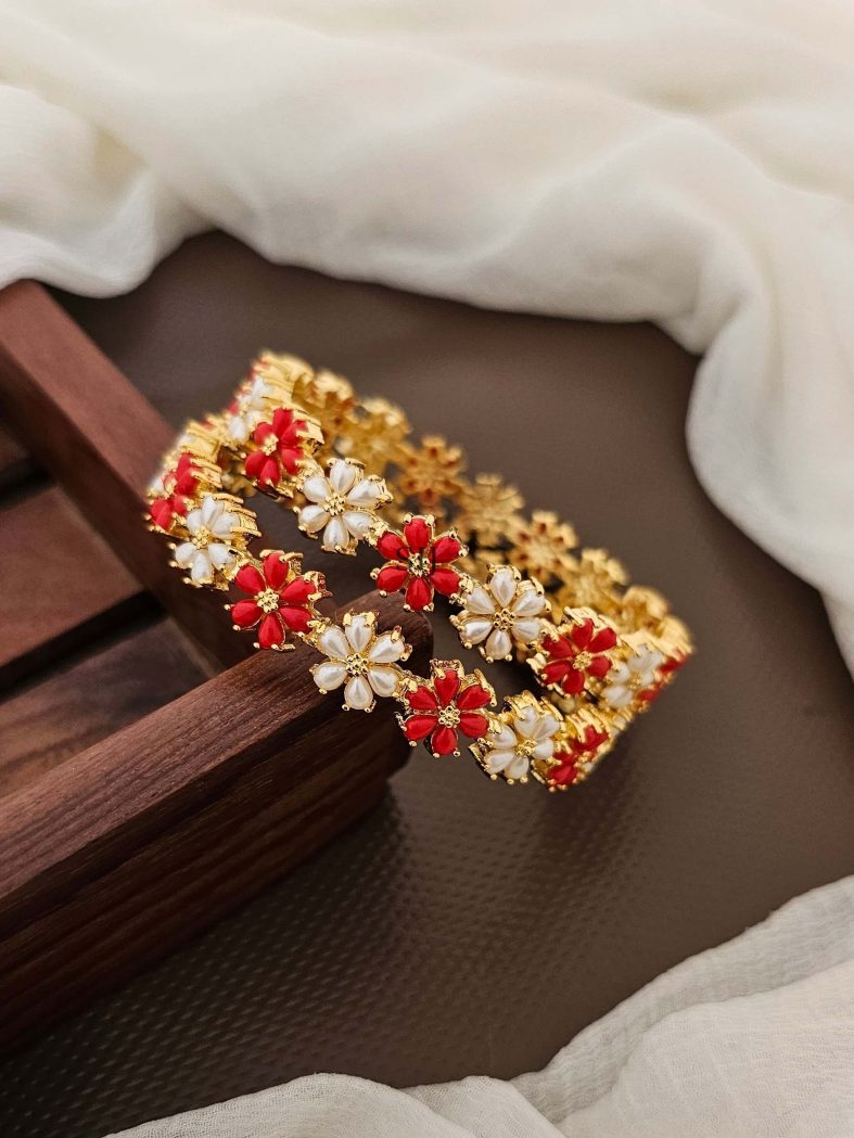 Imitation Flower Design Coral Pearl Bangles