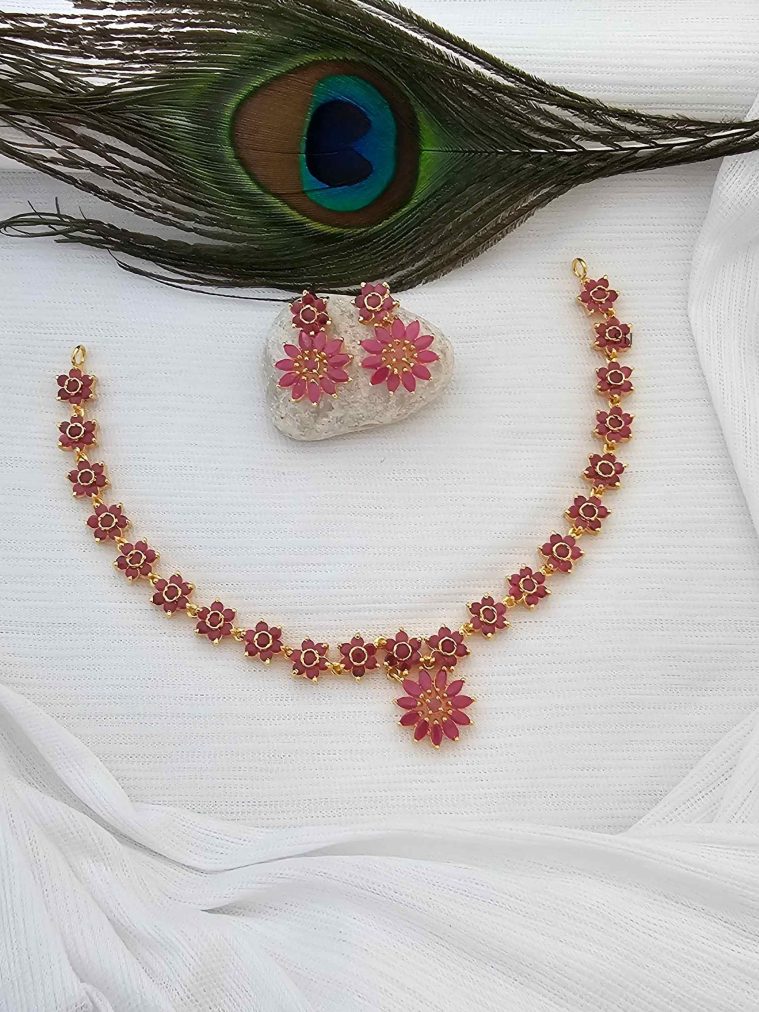 Imitation Ruby Stones Flower Design Necklace