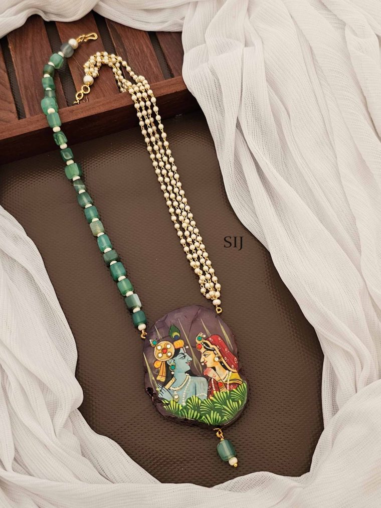 Green Agate Beads Necklace with Radha Krishna Pendant