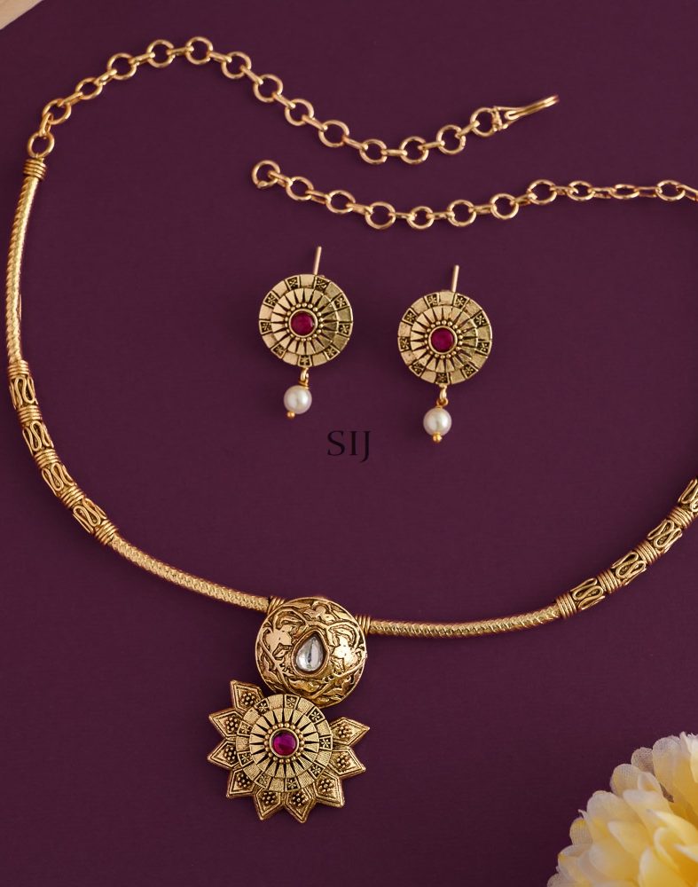 Star Design Pink Stone Kanthi Necklace