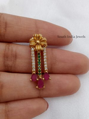 Traditional Flower and Line Necklace Set