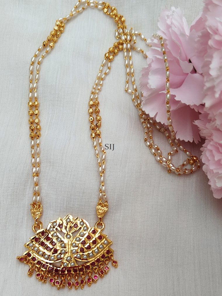 Traditional Gatti Pendant With Pearl Mala