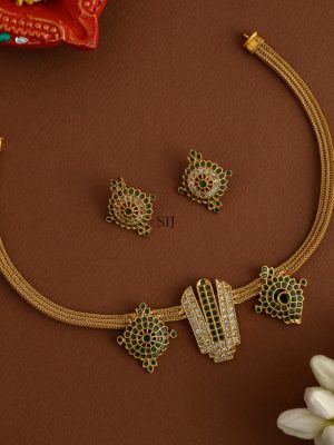 Traditional Namam Sangu Chakram Green Stones Necklace