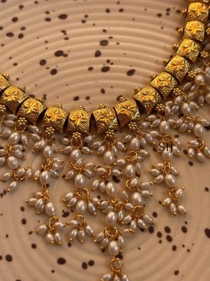 Imitation Gold Plated Pearl Beaded Necklace