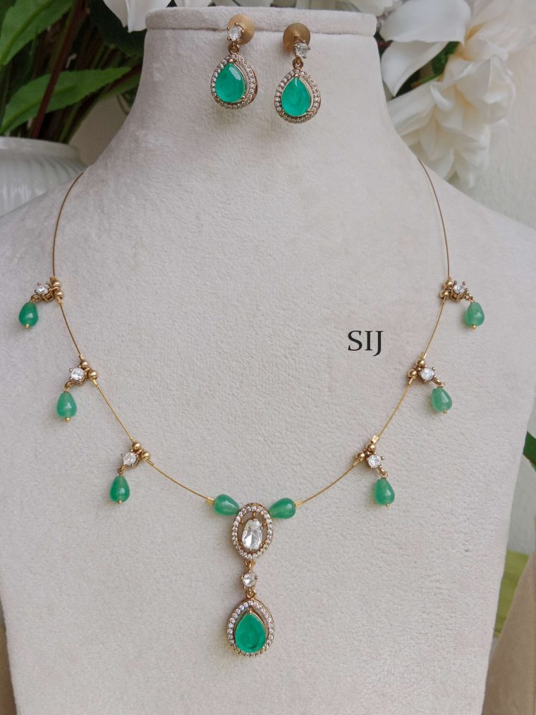 Imitation Green Victorian Invisible Necklace Set