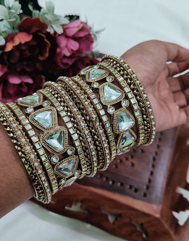 Gold Plated Kundan Bangle Set