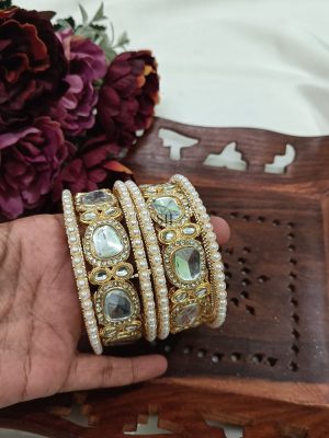 Imitation Jartar With Moti Bangles Set