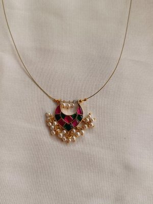 Imitation Pink Green Jadau Stone Invisible Necklace