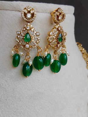 Artificial Green Stones Victorian Neckalce