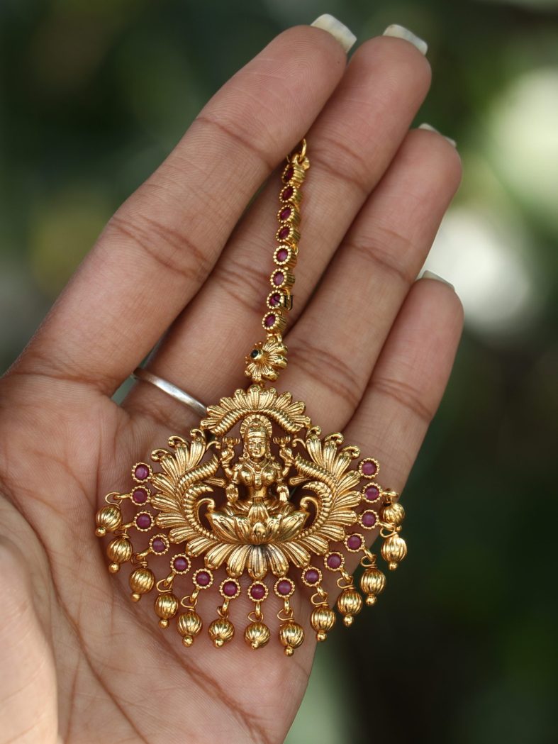 Matte Finish Lakshmi Devi Maang Tikka with Gold Beads