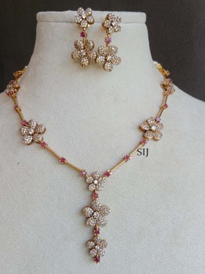 Traditional Flower Design Victorian Necklace