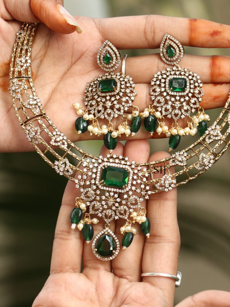 Imitation Emerald And White AD Stones Necklace