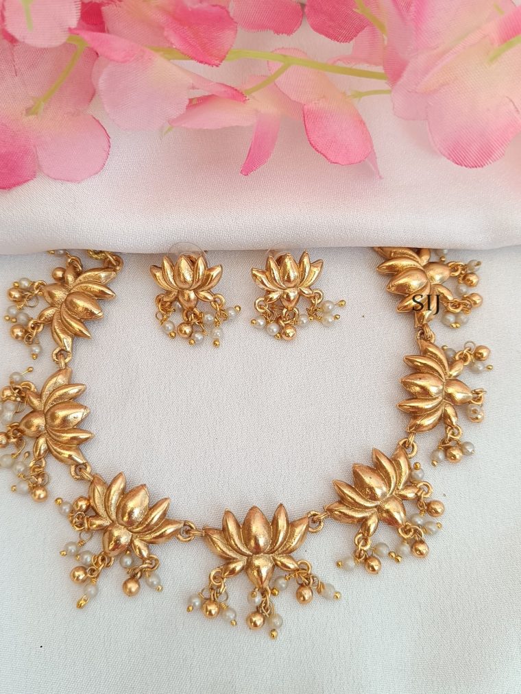 Traditional Golden Lotus Necklace Set