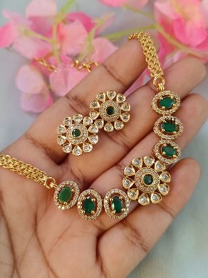 Imitation Floral Green Stones Necklace