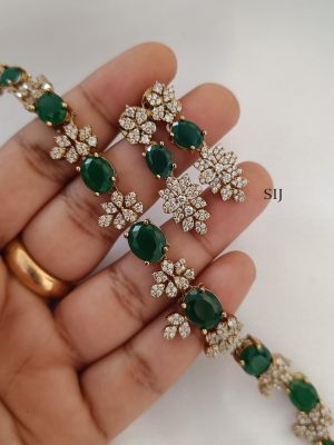 Traditional Emerald Stones Necklace