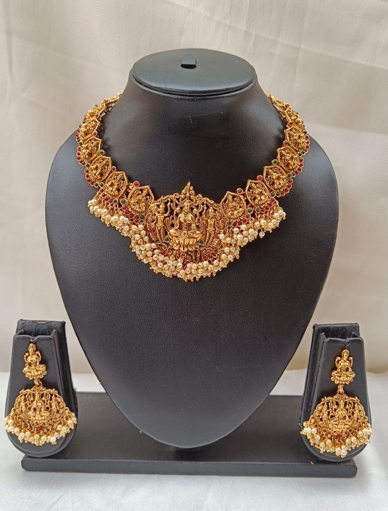 Traditional Lakshmi Necklace with Pearls