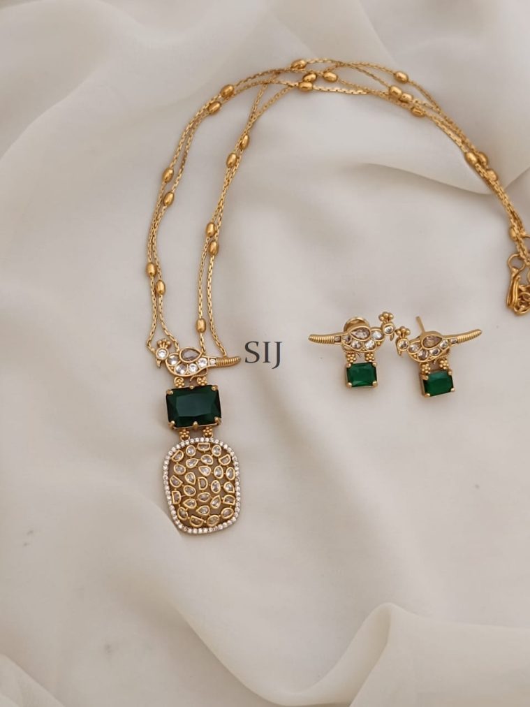 Bird Design Emerald Layered Think Chain Necklace