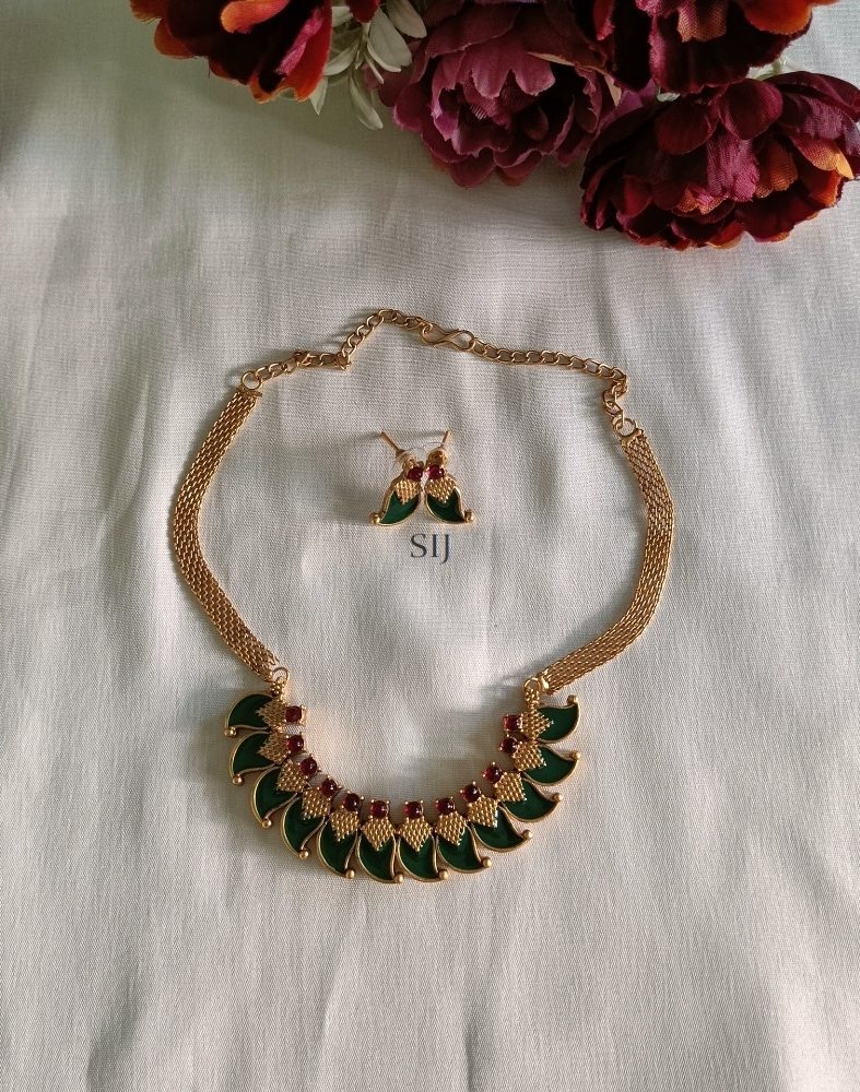 Green &Red Stone Mango Design Necklace set