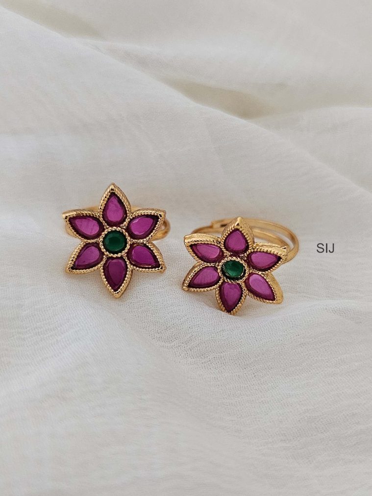 Purple &Green Emerald Stone Flower Design Toe Rings