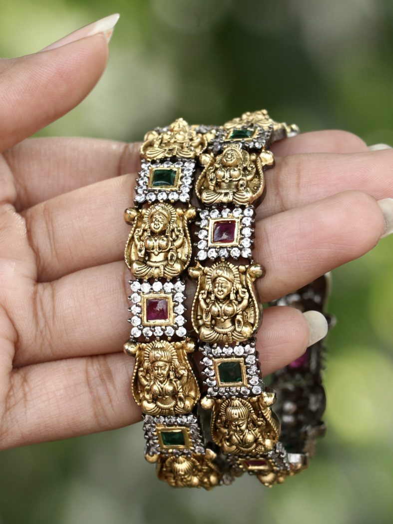 Shivani Shringar Victorian Bangles