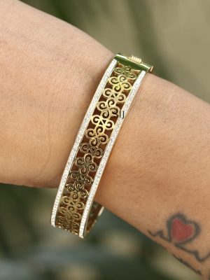 Anti Tarnish Flower Design AD Stones Adjustable Bracelet