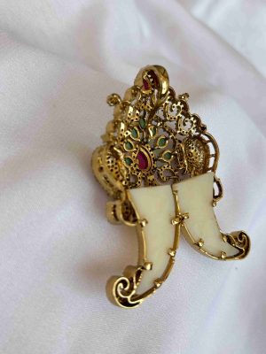 Victorian Dual Elephant Faces Tiger Nail Pendant