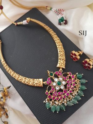 Jadau Kundan Pendant Hasli Necklace