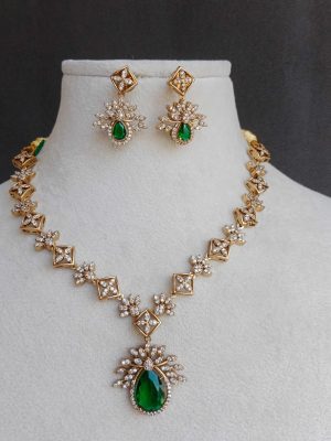 AD Set with Emerald Drops Necklace Set