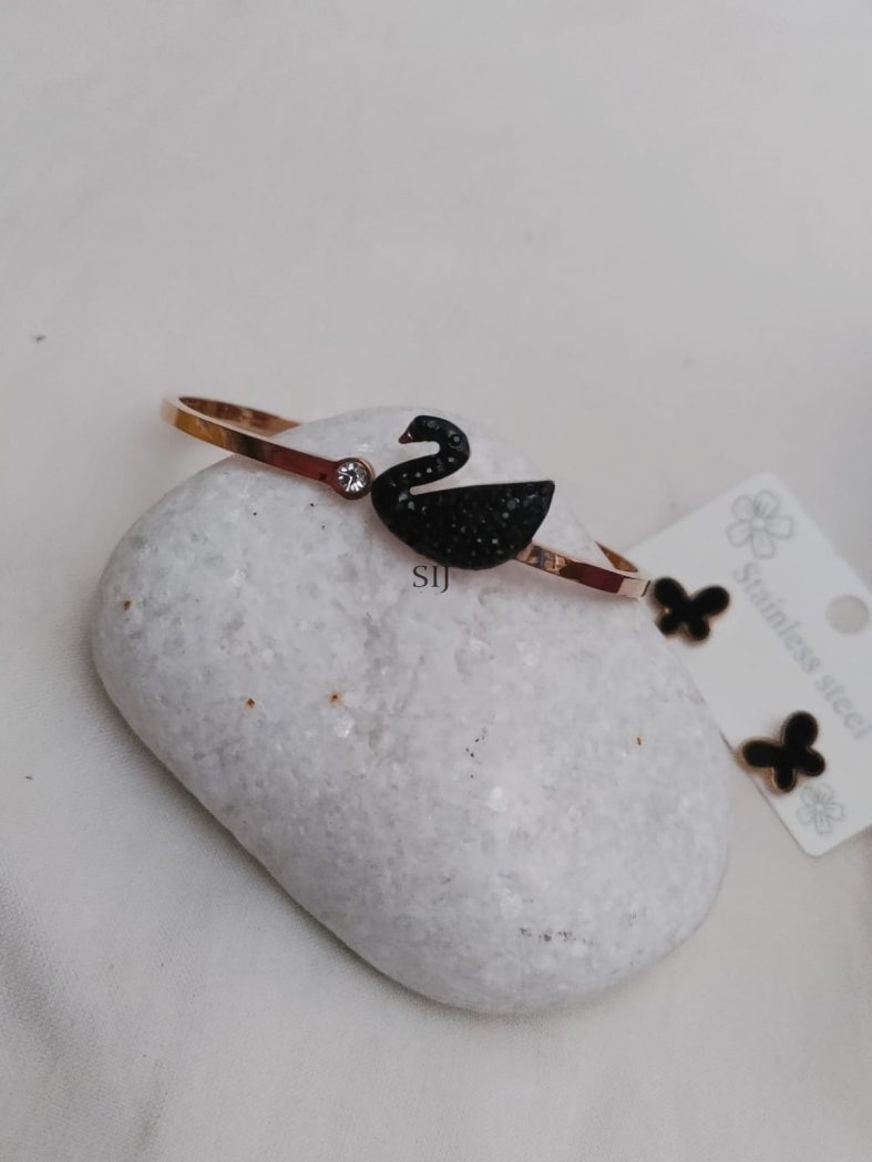 Black Swan Kada with Matching Earrings