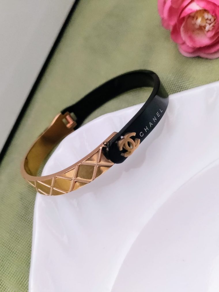 Black with Gold Finish Unisex Kada Bangle